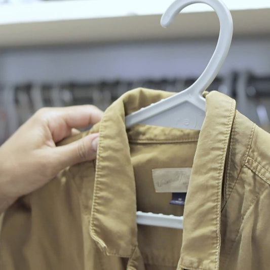 recycled plastic hangers: the better choice