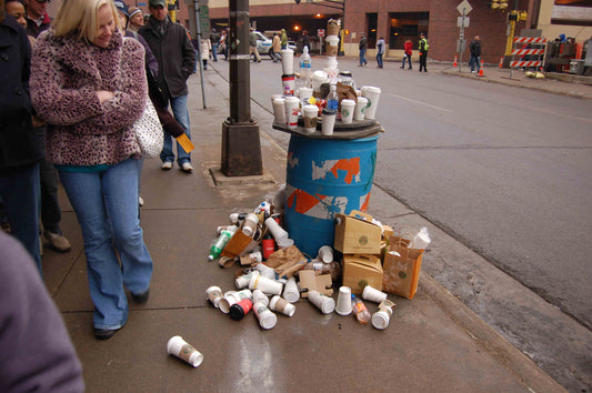 to-go coffee cup: recyclable or no?